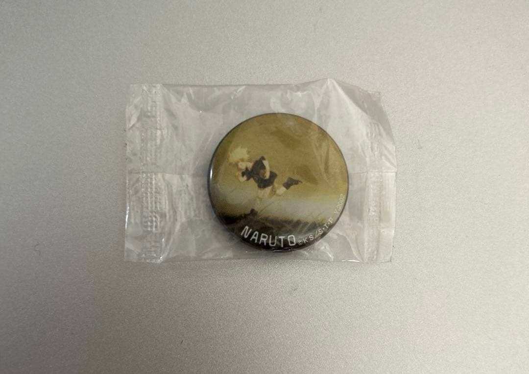 NARUTO ナルト ミニ 缶バッジ 幼少期 疾走 - メルカリ