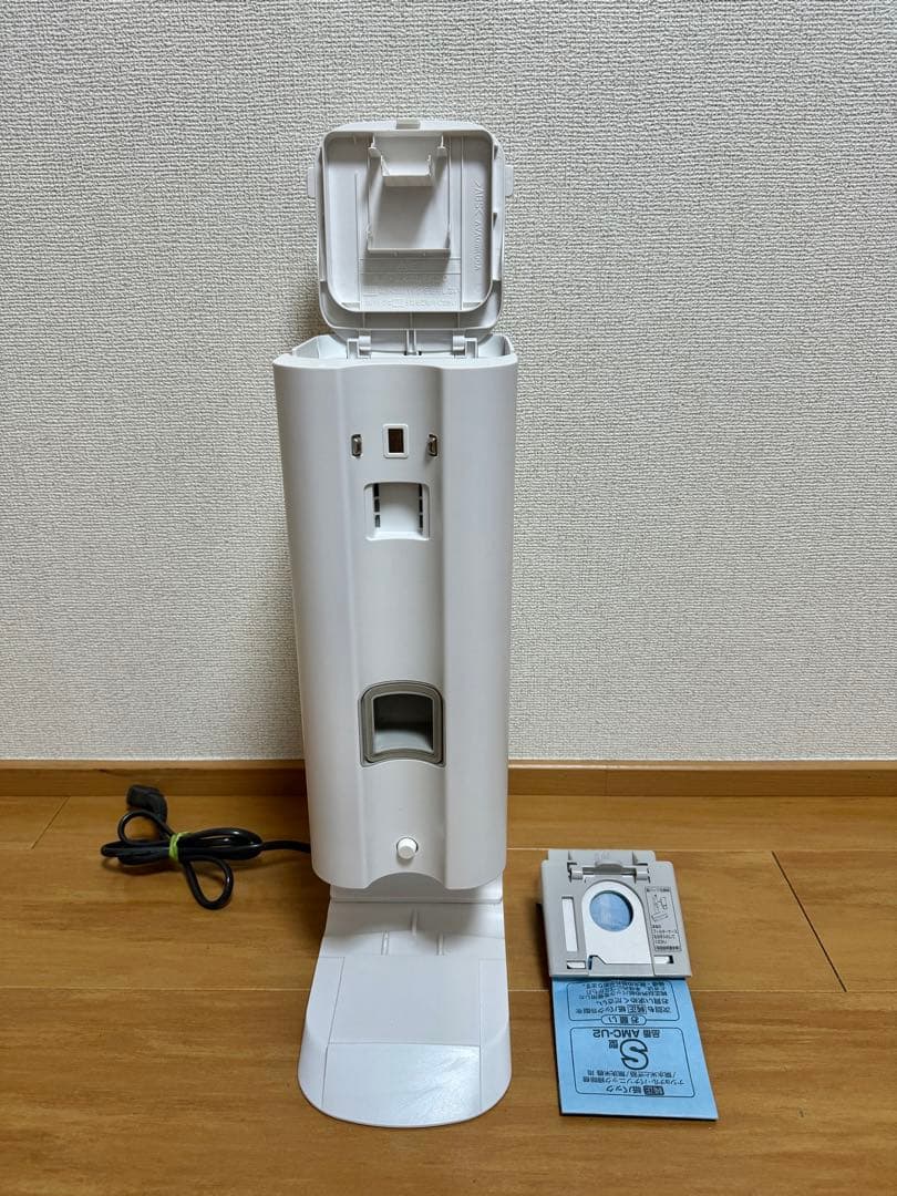 Panasonic コードレス 掃除機 MC-NS10K 22年製 - メルカリ