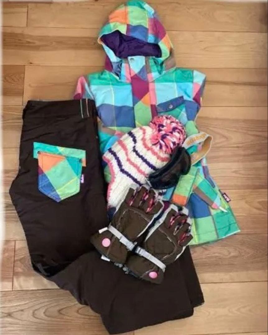 ESTIVO スノボウエア スキーウエア セットスノーボード（女性用） 楽天市場】estivo ウェア（サイズ（S/M/L）M）（ジャケット