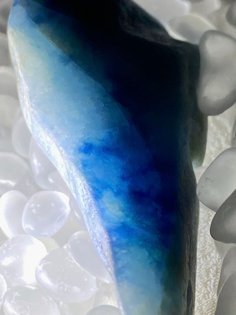 糸魚川翡翠 ひすい 入りコン沢の青 最上品質 とろみのある茄子紺ヒスイ