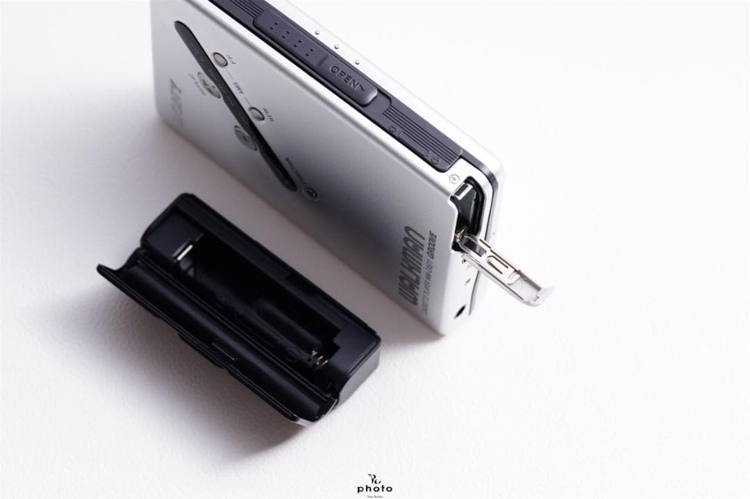 SONY WALKMAN 薄型高音質 カセットウォークマン WM-EX677 S - メルカリ