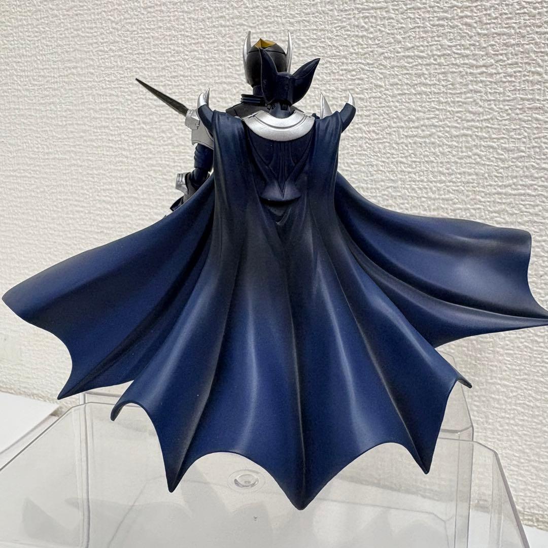 S.H.Figuarts 仮面ライダー王蛇&ナイト 2種セット