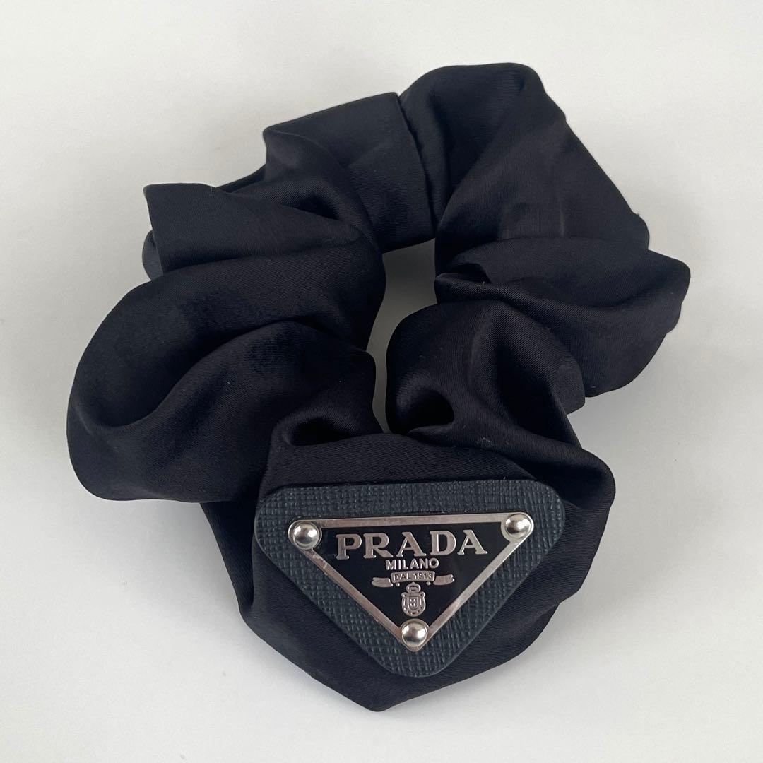 PRADA シュシュ ブラック ノベルティ - メルカリ