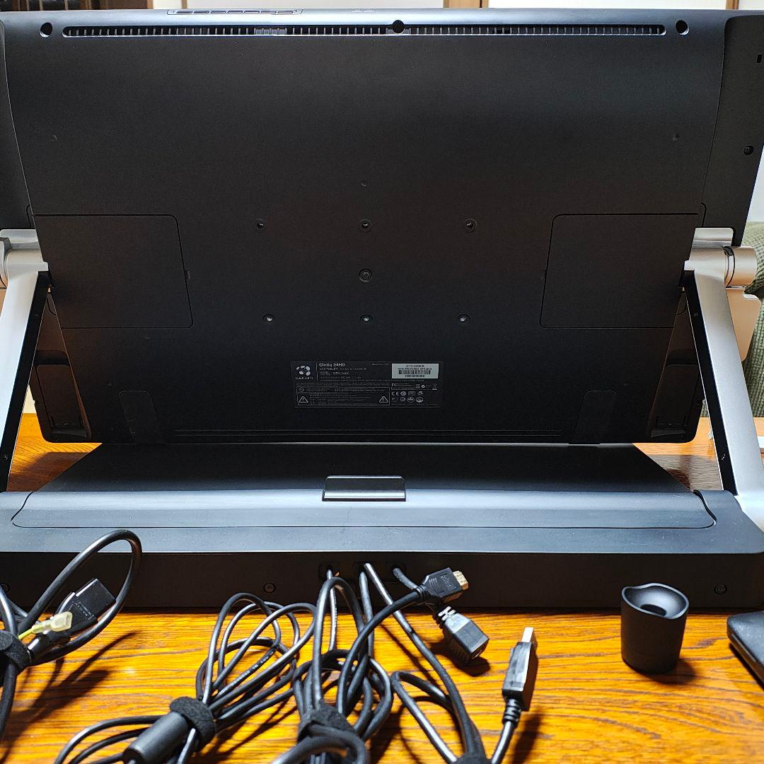 破損有り】Wacom Cintiq 24HD DTK-2400 液晶タブレット - メルカリ