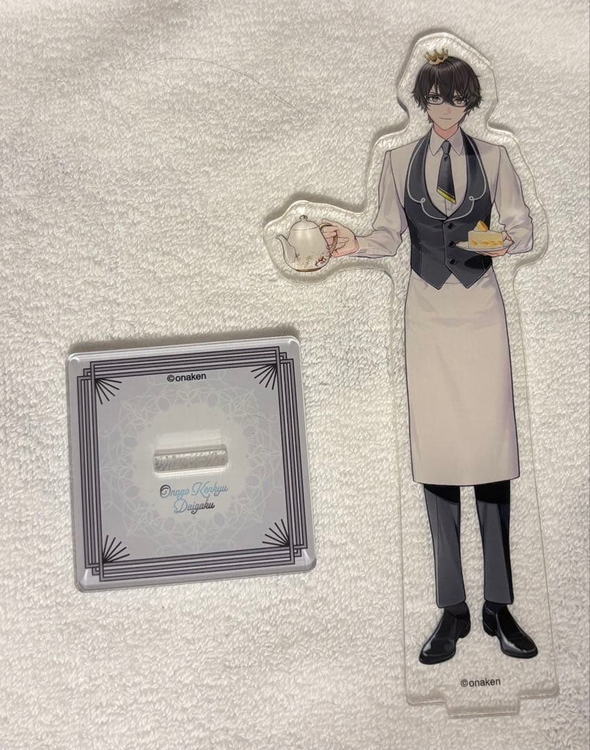 女子研究大学 ニキ アクリルスタンド - メルカリ