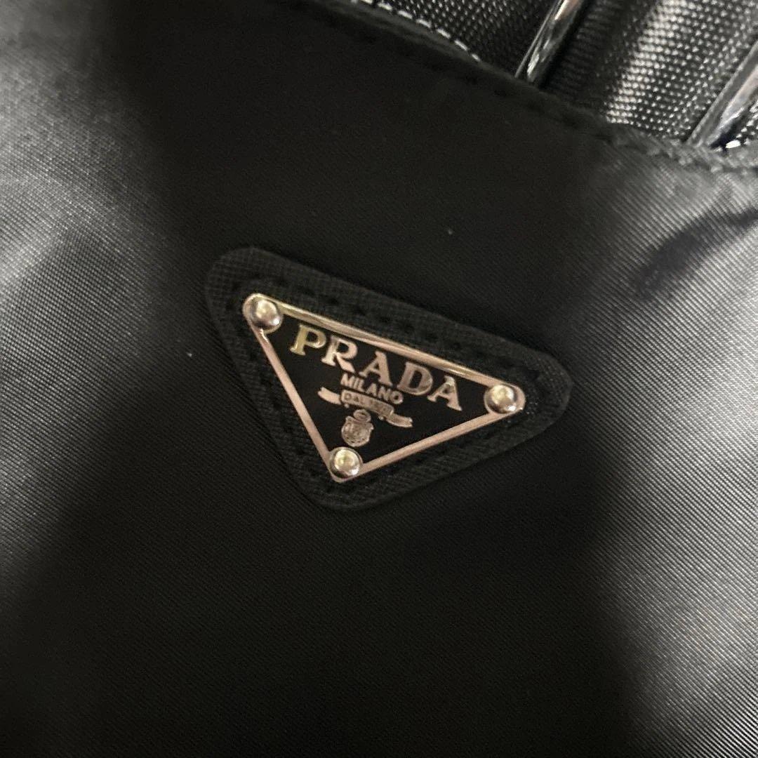 PRADA ノベルティ ブラック ショルダーバッグ 取り外しポーチ付き