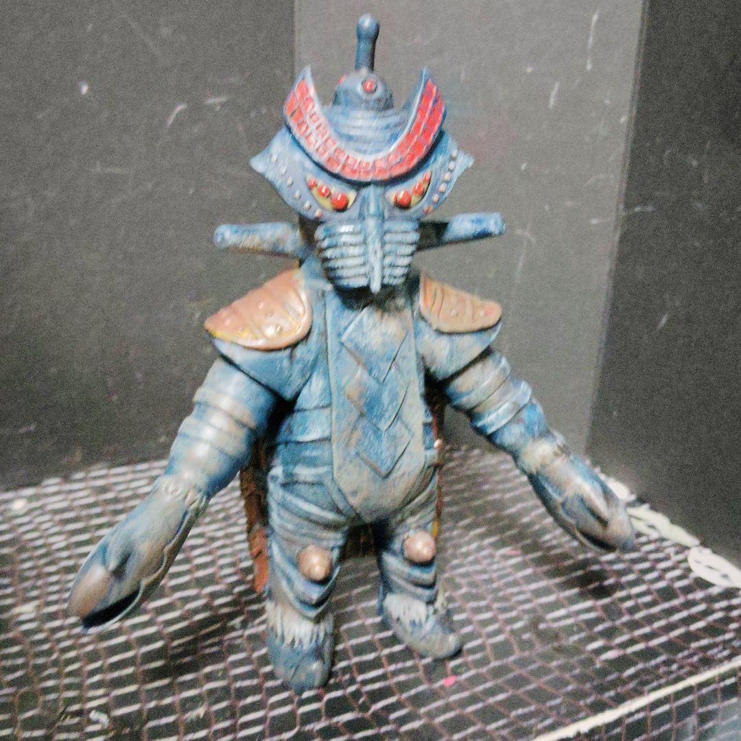 上野淳子ウルトラ怪獣旧型ソフビ