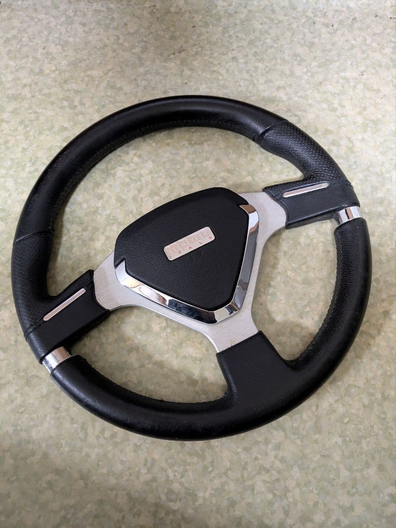 MOMOミレニアムエボ - メルカリ