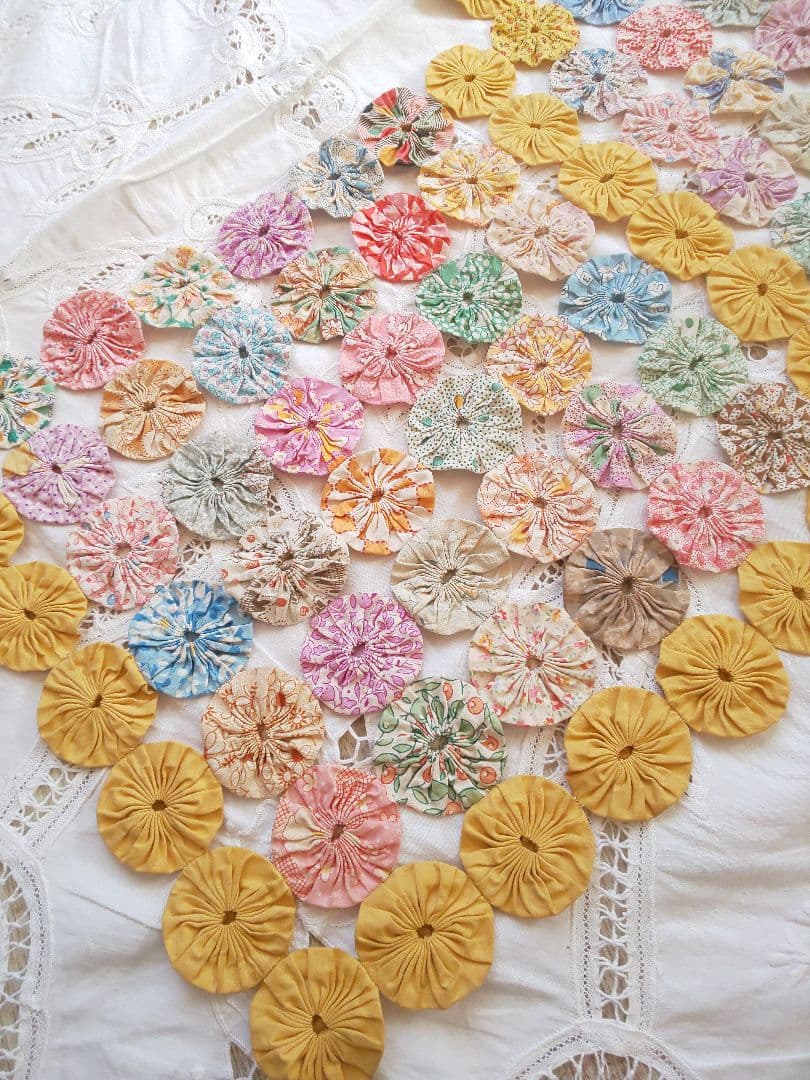 アンティーク ヨーヨーキルト ドイリー 41㎝×41㎝ キルト アンティーク