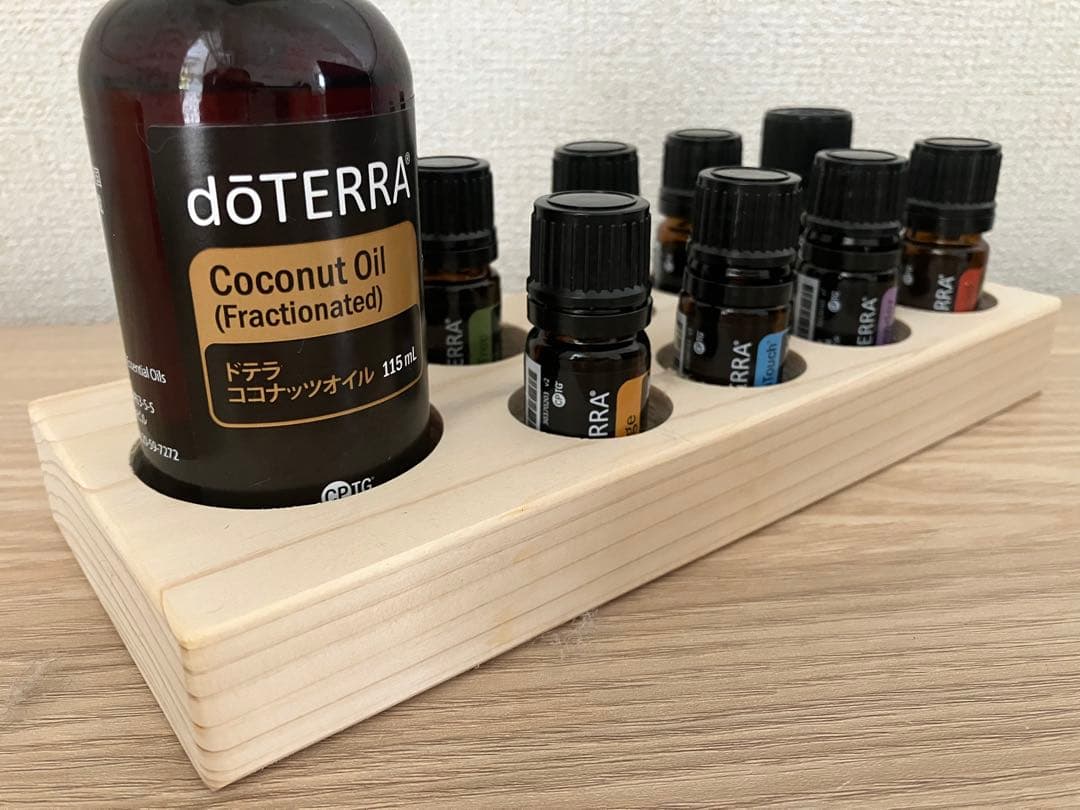 檜のアロマオイルスタンド付き！ ドテラ アロマタッチキット