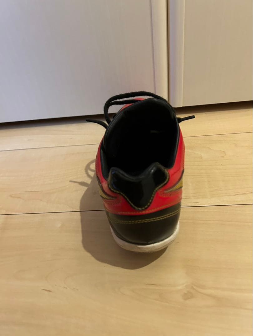 asics 赤黒金 スパイク 27.0㎝ 六角レンチ付き