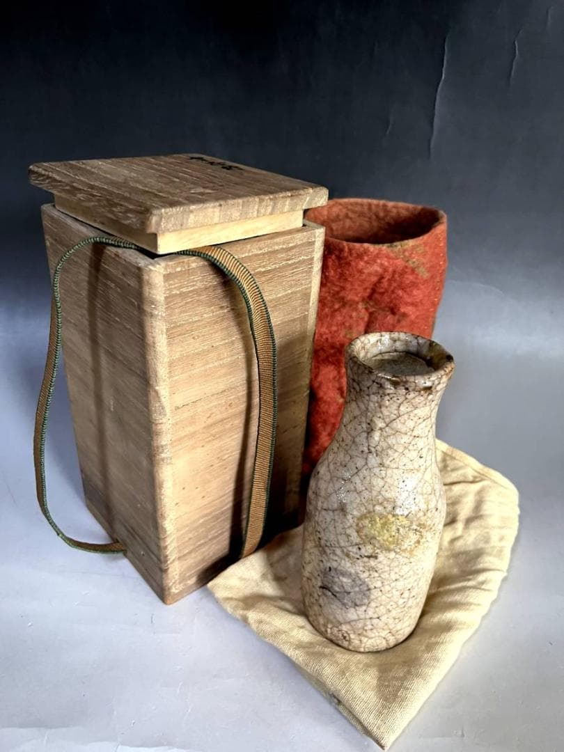 花瓶□古志野 丸紋 桃山期 華入 徳利型 古い花器 唐草 時代物 骨董品