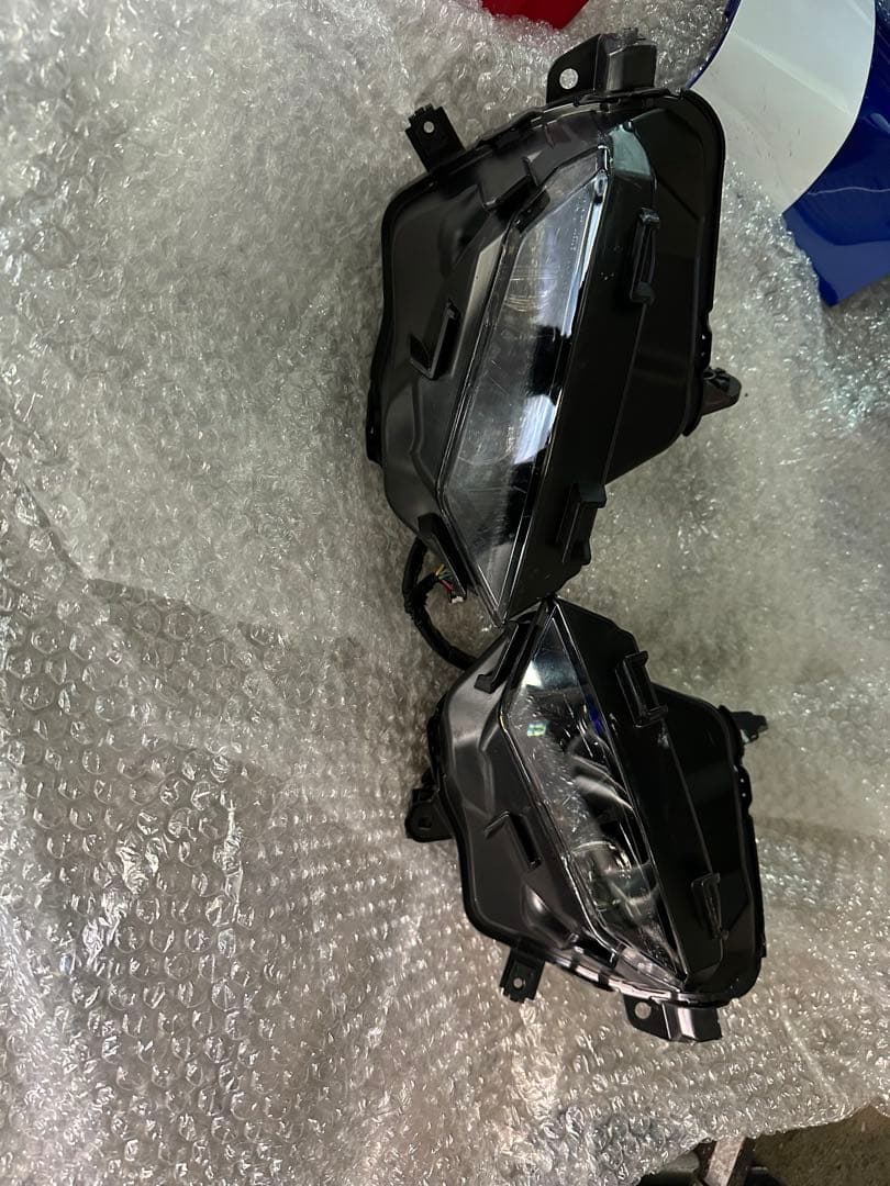 cbr1000rr-r純正ヘッドライト ホンダ CBR1000RR (SC57、'04-'07年) 純正タイプ ヘッドライト｜合計