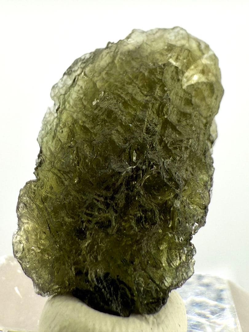 モルダバイト　原石　鉱物標本　天然石　隕石　天然ガラス　リビンググラス モルダバイト | ブログ | 伊丹の鉱物カフェなら鉱物＆カフェMineral Muru