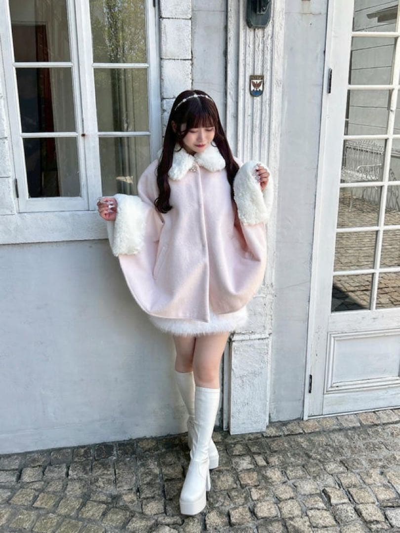 evelyn ポンチョ ピンク LOVE 音嶋莉沙さんが着る🩵🩷 ❄️evelyn Winter collection