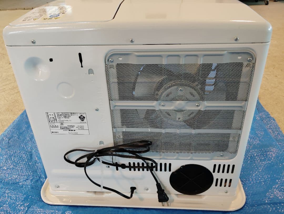 美品】コロナ 石油ファンヒーター KCF−GW4620BY ホワイト - メルカリ