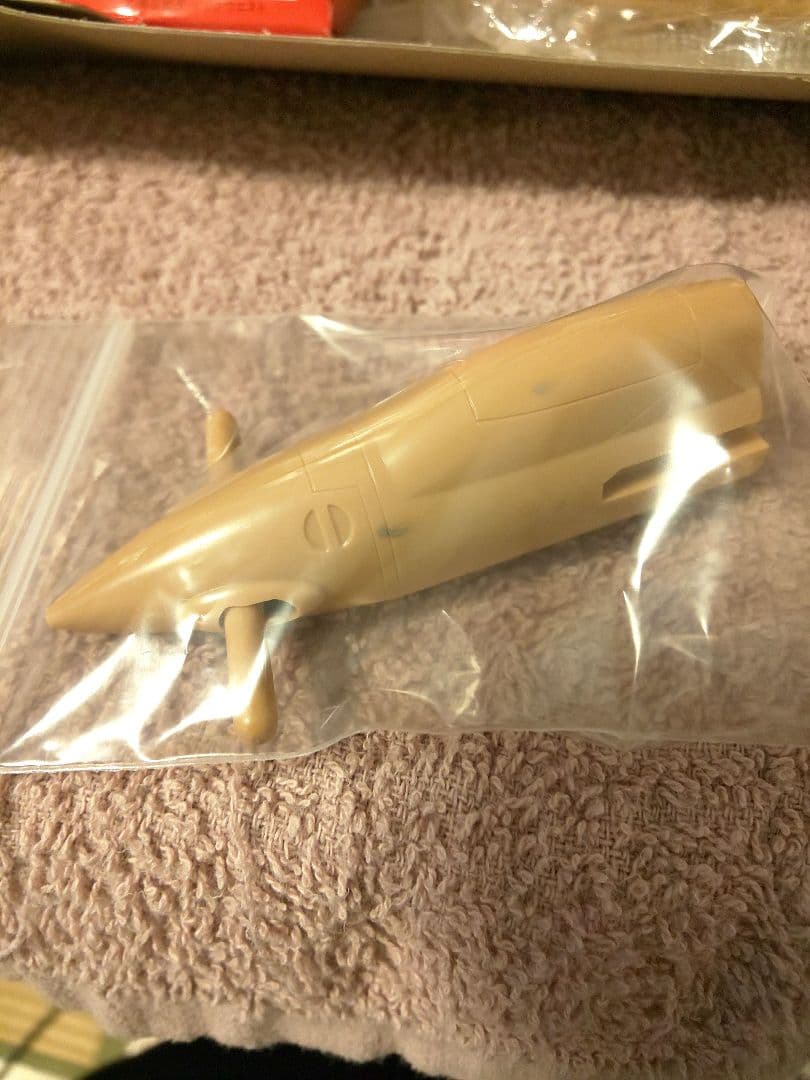 バンダイ マクロスバルキリー可変旧キット4点セット。 - メルカリ