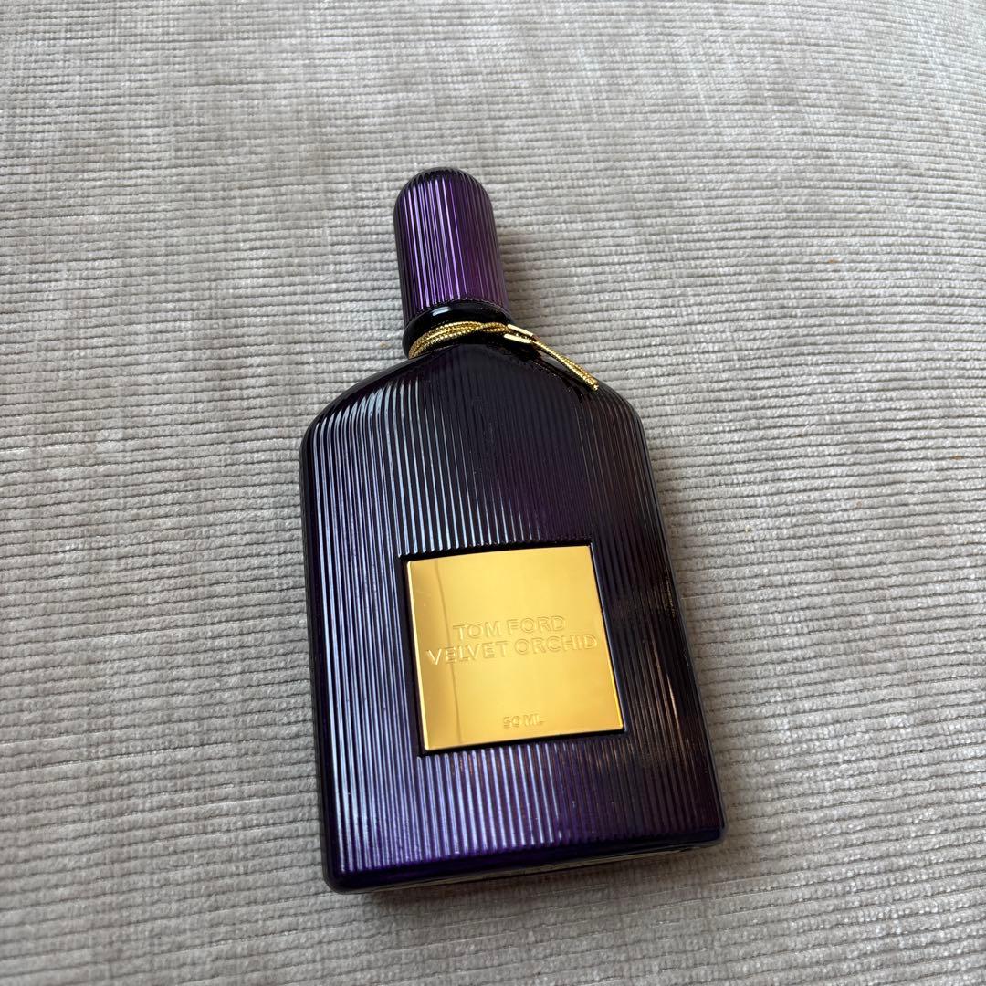 トムフォード　ブラックオーキッド　50ml Amazon | トムフォード ブラックオーキッド オードパルファム 50mL