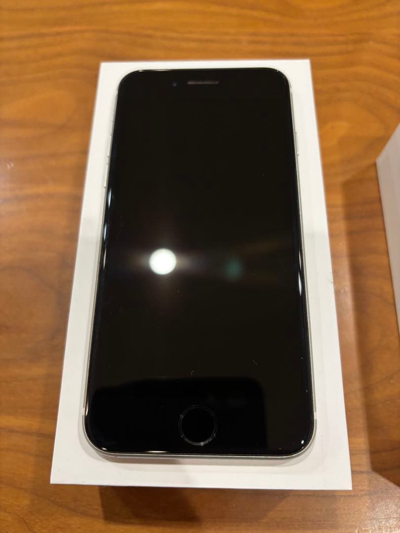 iPhone SE (第2世代) (white) 64GB SIMフリー Apple iPhone SE (第2世代) 64GB SIMフリー [ホワイト] 価格比較