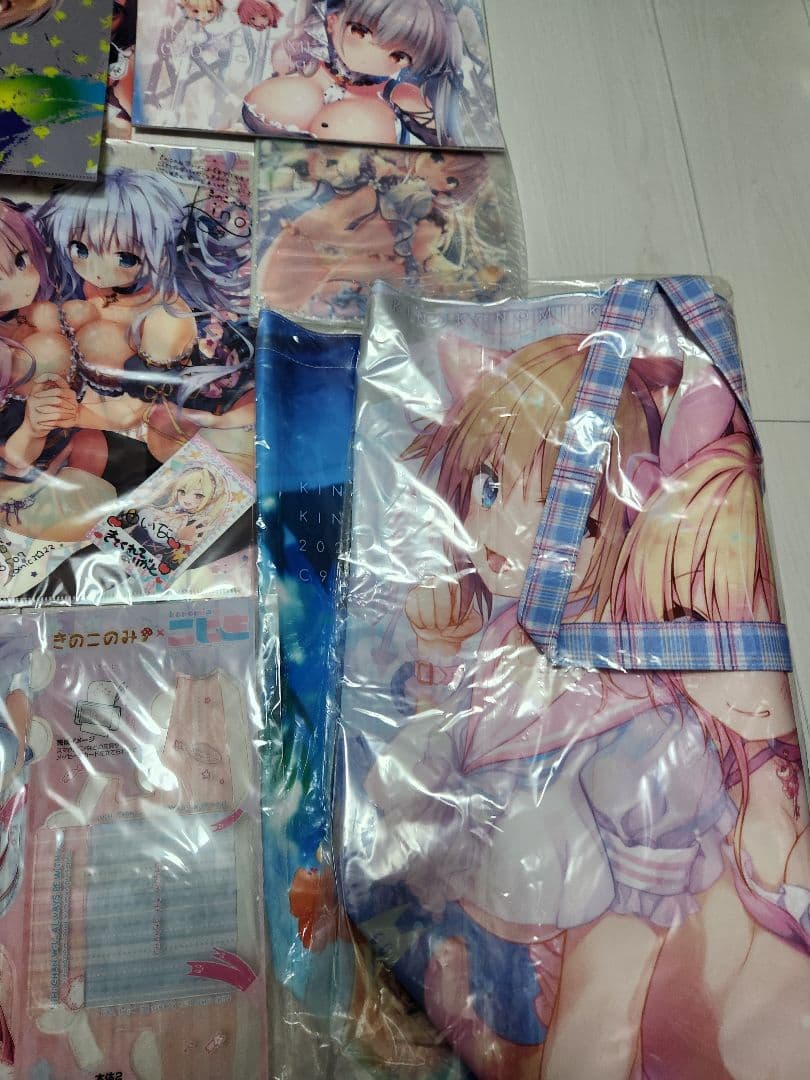 【まとめ売り】きのこのみ ライアラ kino konomi コミケ グッズ
