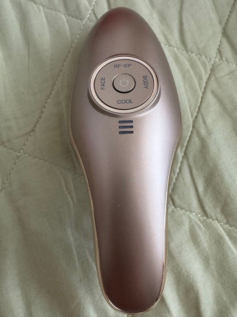 MEラボンエクラ　美顔器　ikkoプロデュース IKKOプロデュース MEラボン／MEソニックジェリー 付／美顔器（送料無料