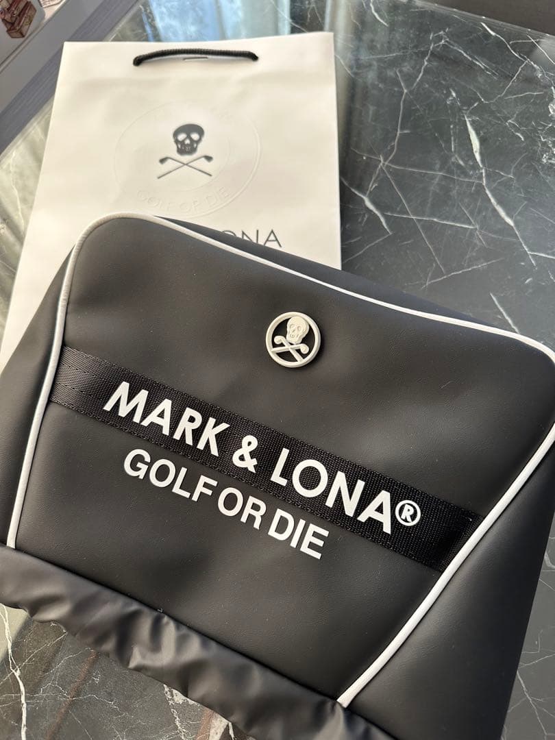 マークアンドロナ アイアンカバー ブラック - メルカリ