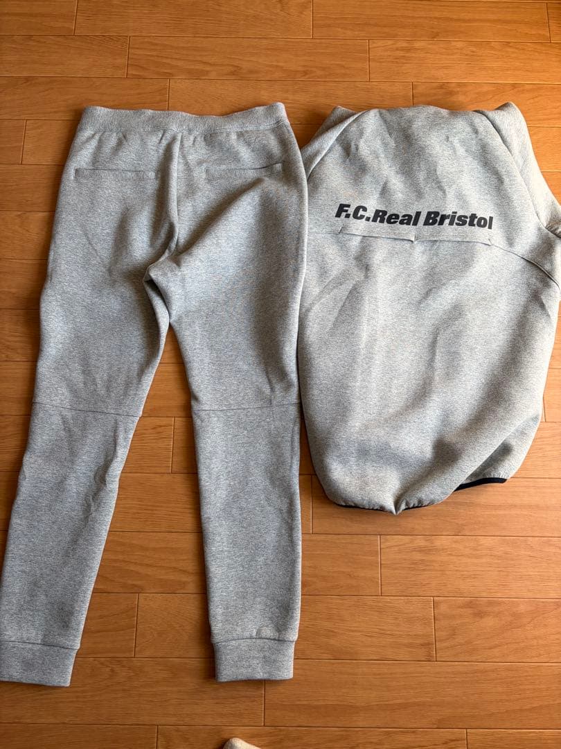 希少 極美品 FCRB 23 TECH SWEAT セットアップ グレー - メルカリ