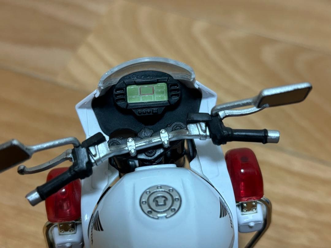 アオシマ 1/12 ホンダ CB1300P 警視庁 白バイ 完成品 訳あり - メルカリ