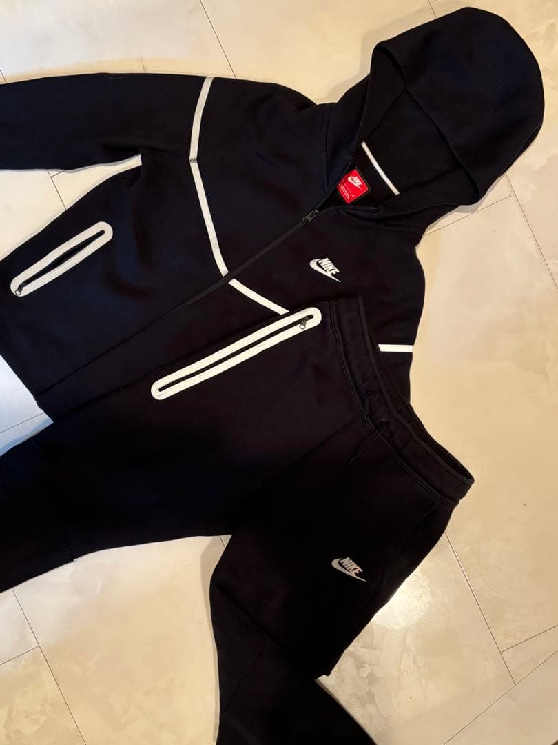 Nikeテックフリースセットアップ Nike テックフリース リフレクティブ 反射素材 セットアップ (Nike