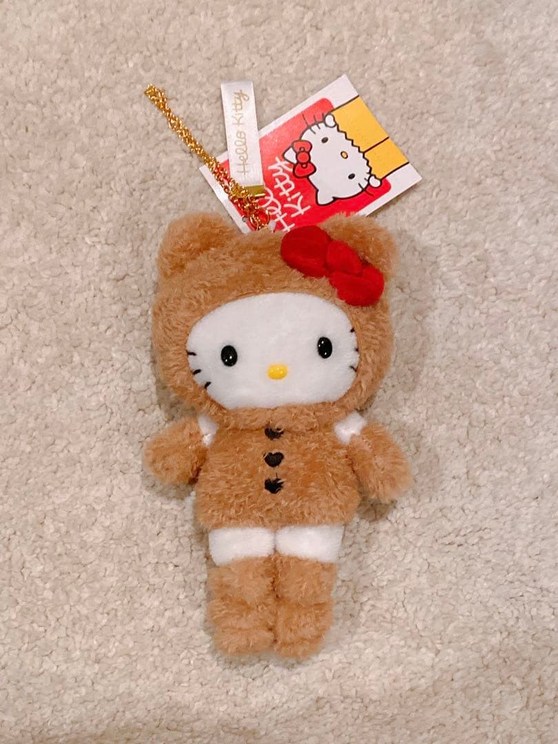 ハローキティ展限定 マスコットホルダー クマスーツ - メルカリ