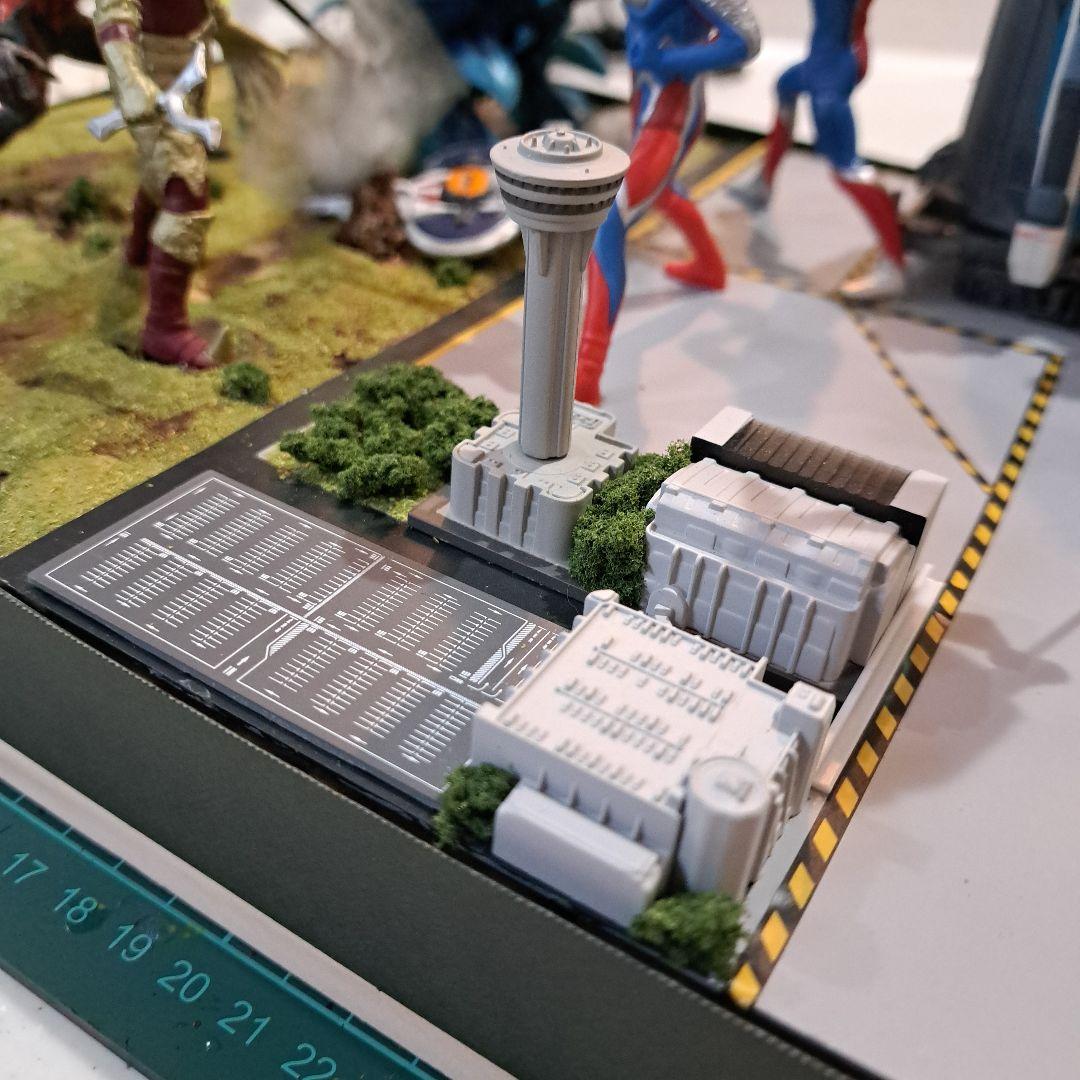 ジオラマ ウルトラマン コスモス・ゼロ・ダイナ - メルカリ