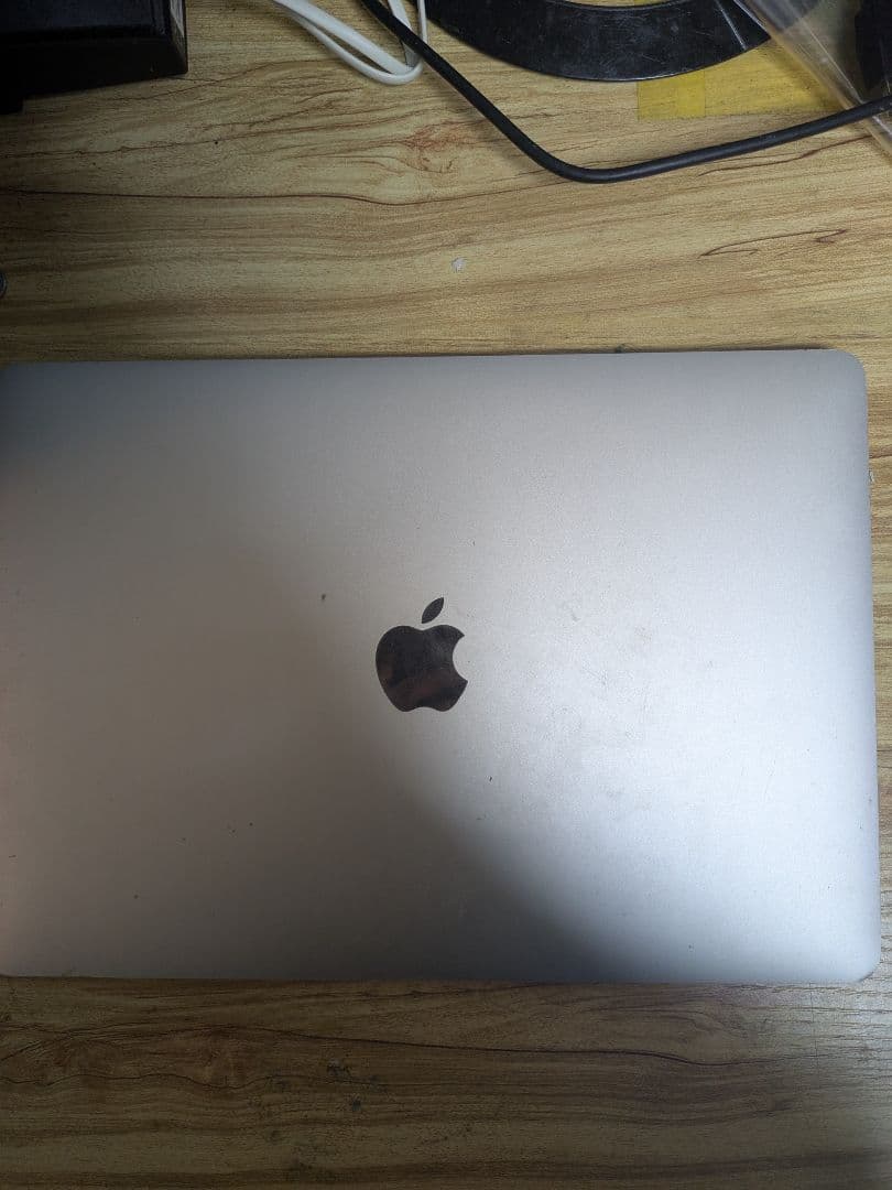 MacBook本体 MacBook Pro 2019 2.4GHz Corei516GB/512GB