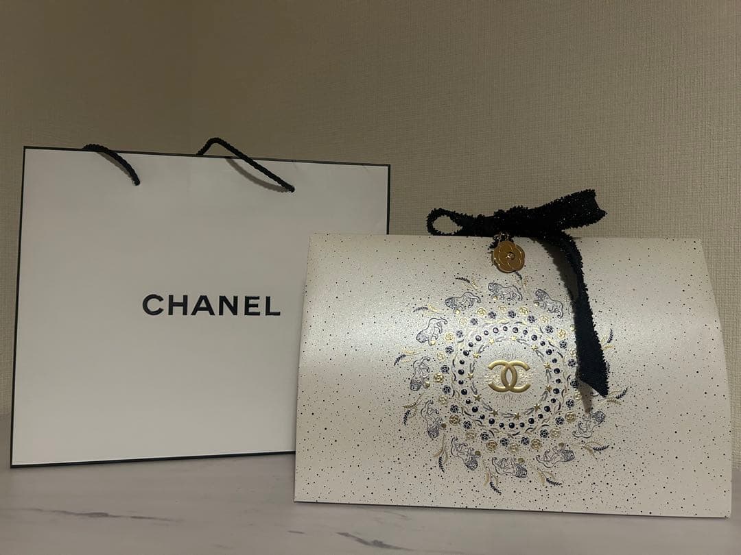 新品未使用】CHANEL 2026 ホリデー限定 リップ＆ネイルケアセット