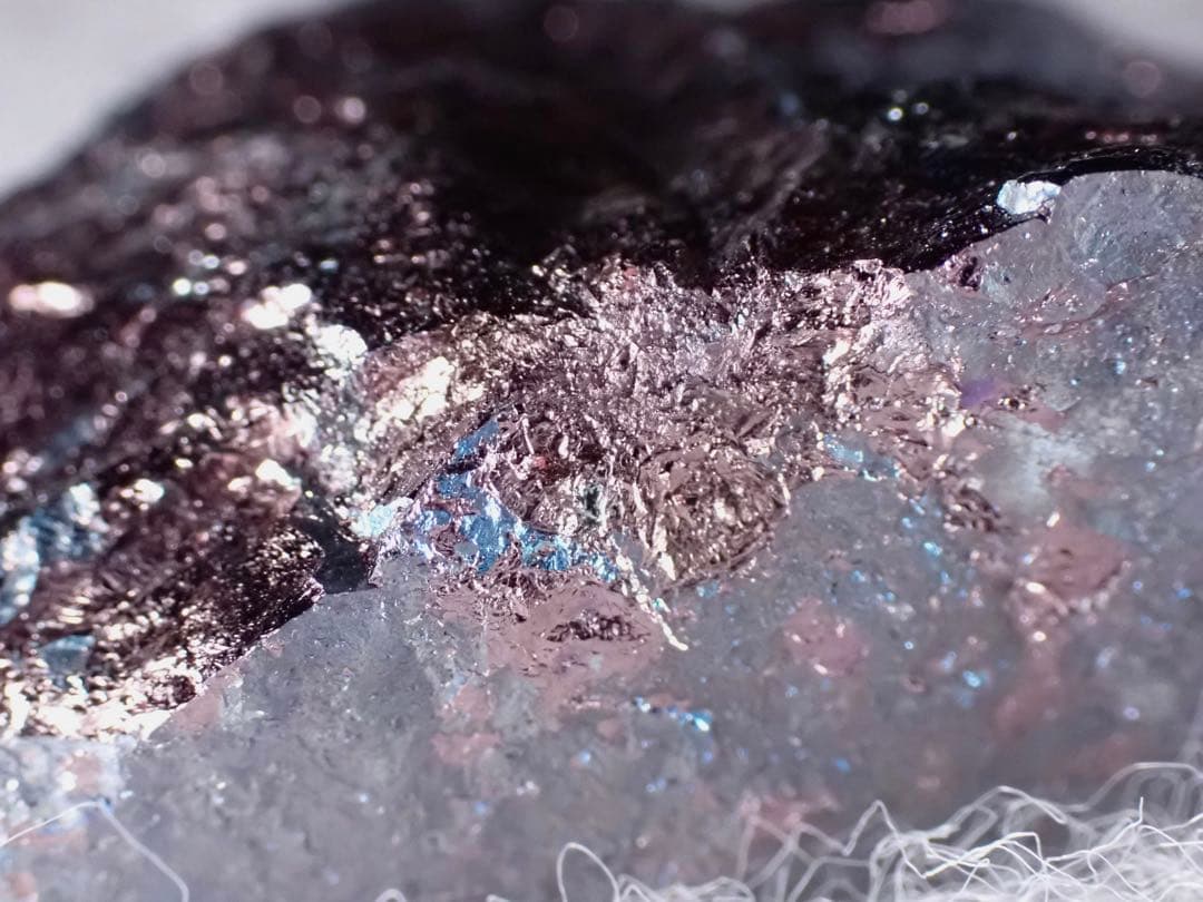 斑銅鉱、レニエル鉱、砒四面銅鉱他 キプシ鉱山