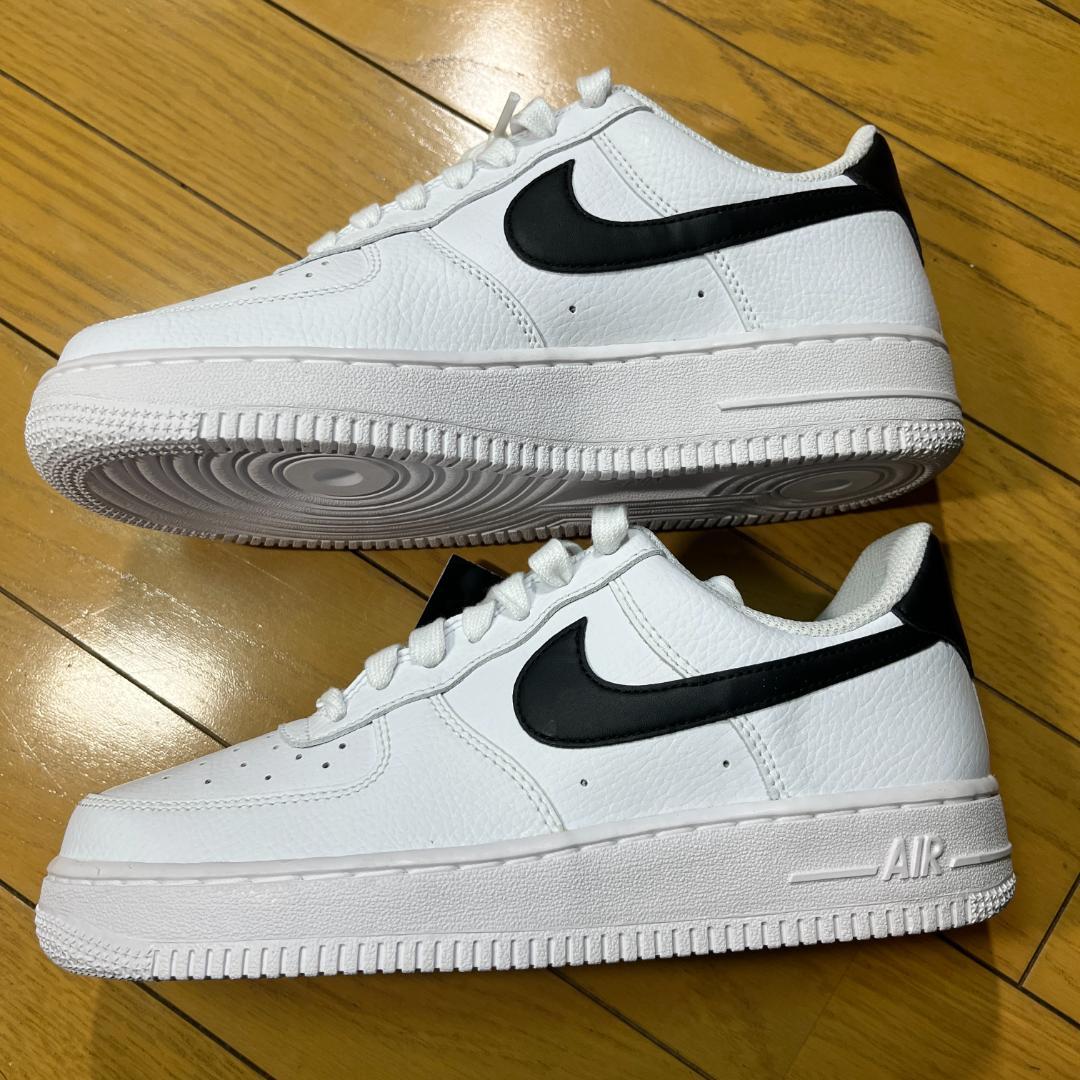 [新品] Nike Air Force 1 ホワイト/ブラック 23.5cm