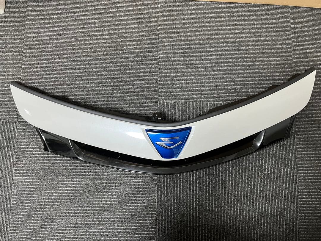 フロントグリル トヨタ エスティマハイブリッド トヨタ☆エスティマ ハイブリッド AHR10W 純正 フロントグリル : 株式