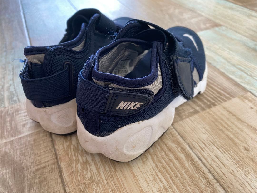 Nike エアリフト スニーカー 17cm - メルカリ