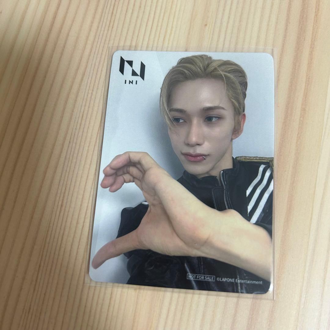 INI THE FRAME 池﨑理人 HMVオンライン 特典トレカ - メルカリ