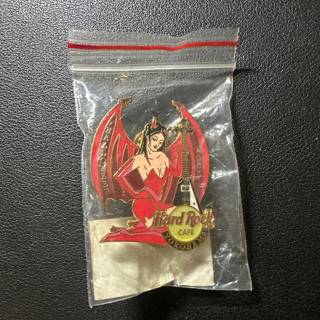 Hard Rock Cafe 悪魔のキャラクターピンバッジ - メルカリ