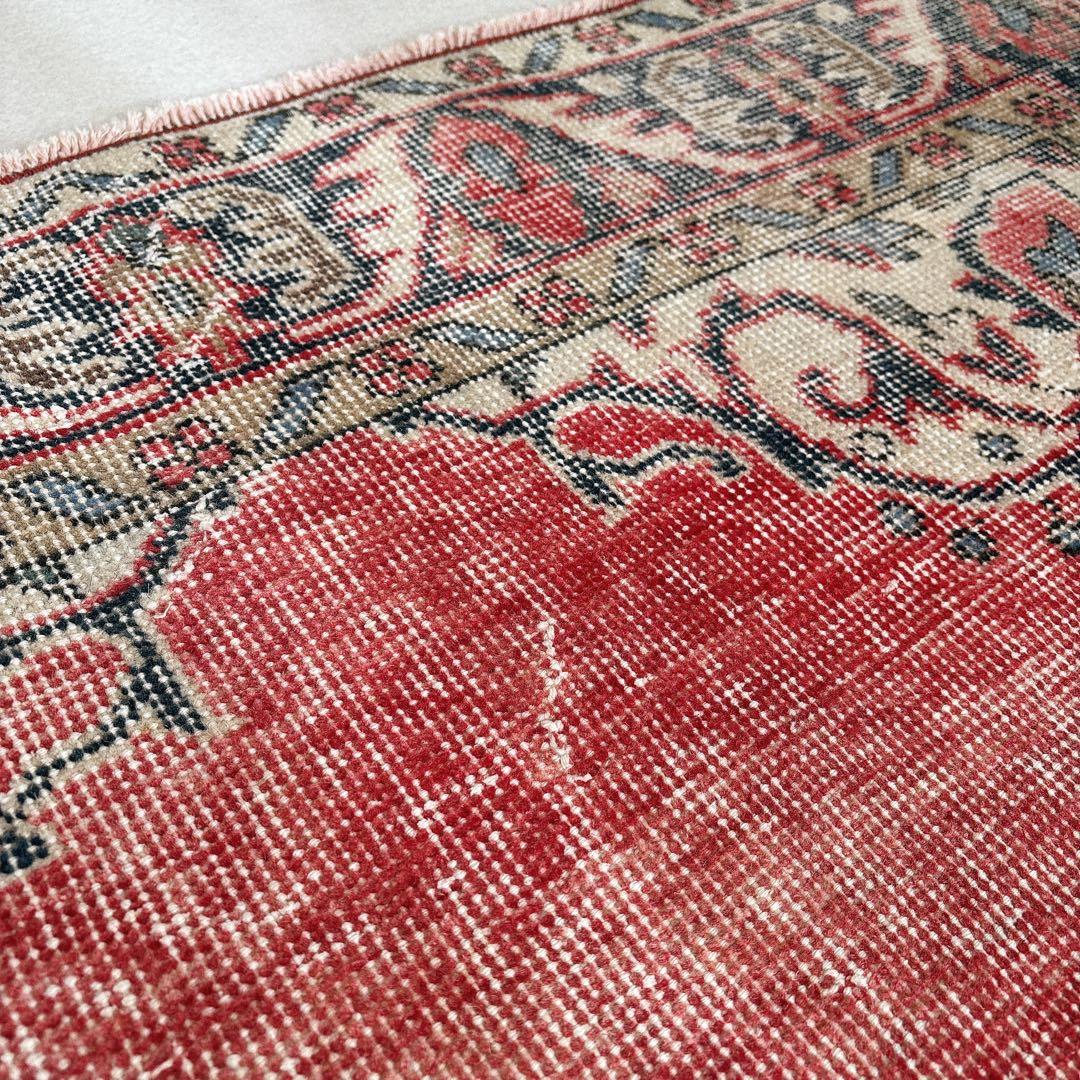 トルコ ヴィンテージラグ 赤 ネイビー メダリオン 伝統ネイビー118×197