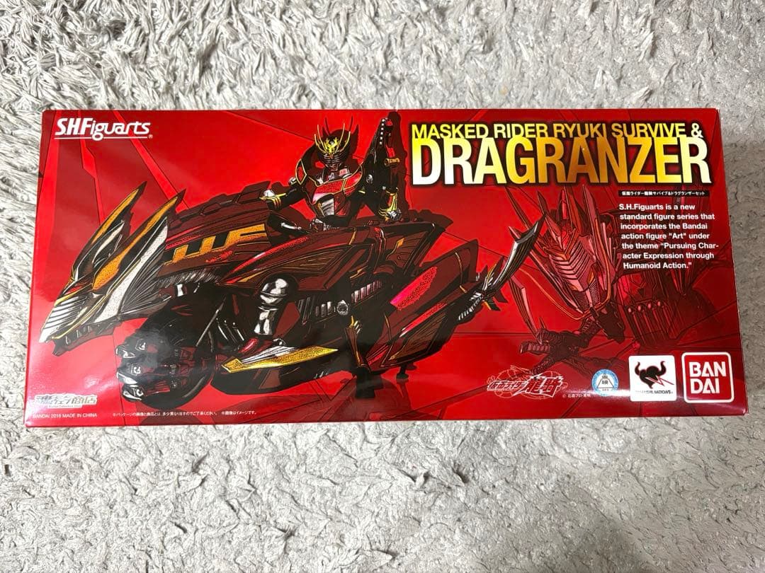 S.H.Figuarts 仮面ライダー龍騎サバイブ&ドラグランザーセット