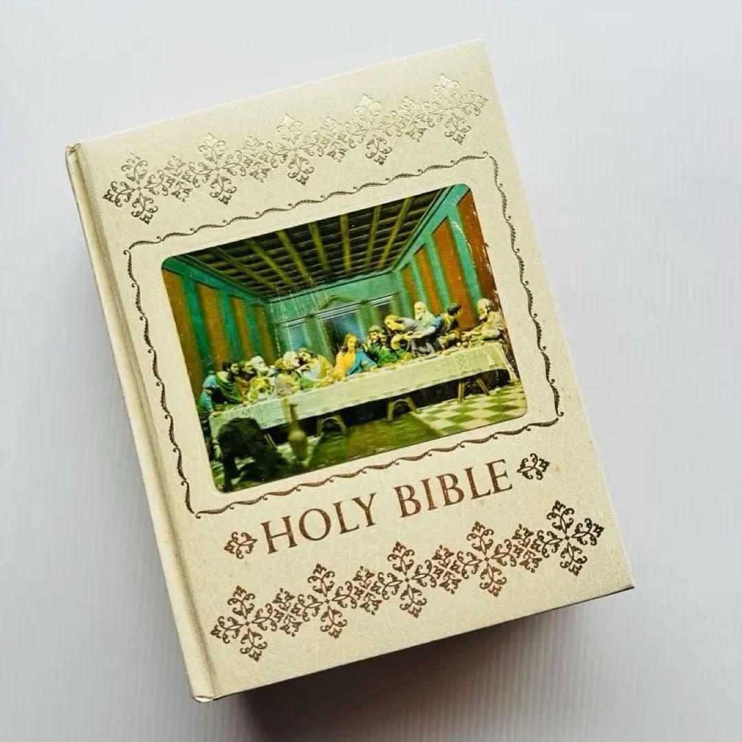 HOLY BIBLE（聖書）　洋書 Amazon.com: The Holy Bible: The New Revised Standard Version