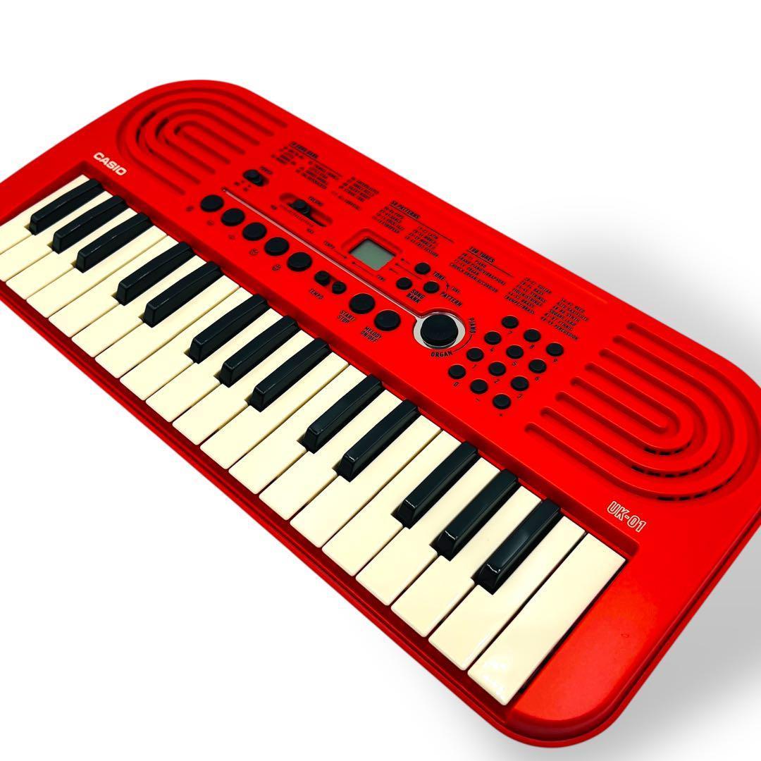 カシオ UK-01 32鍵盤 ミニ電子キーボード ACアダプター付き CASIO