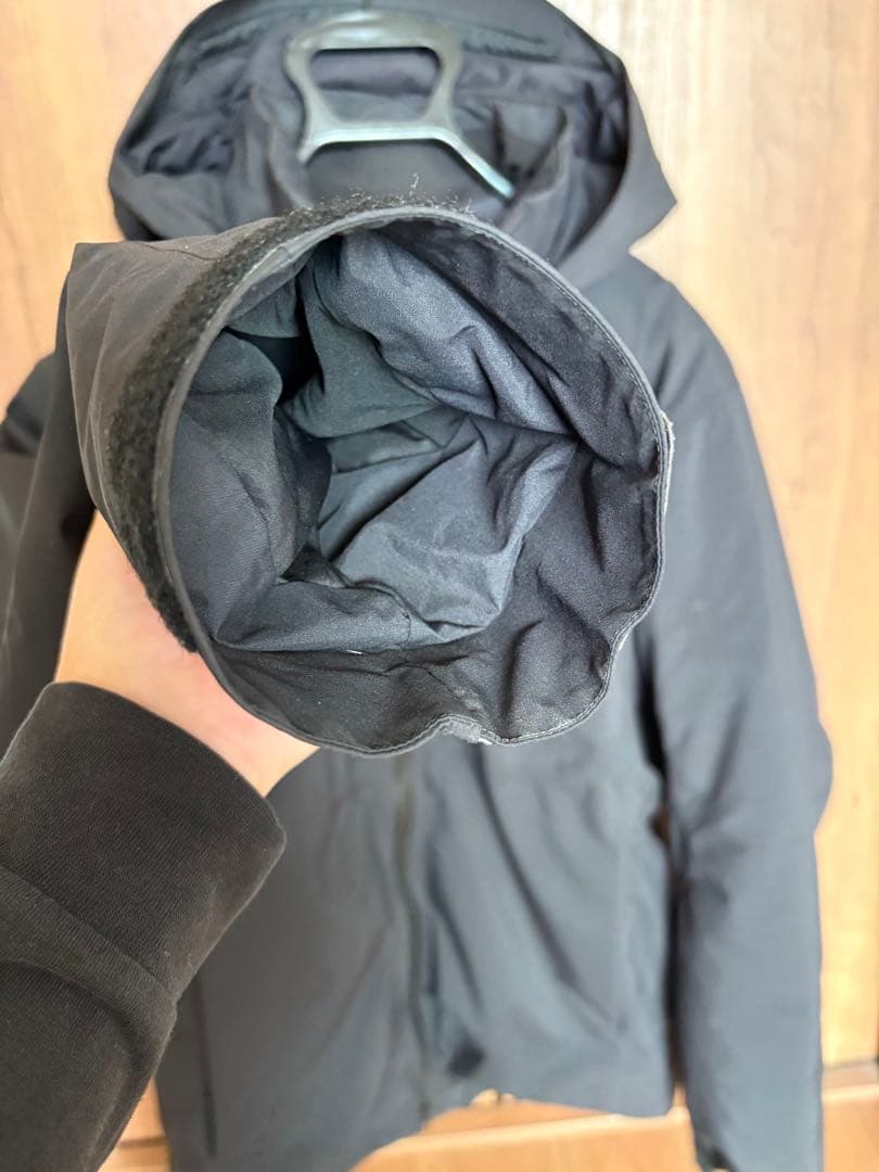 アークテリクス フィションsv ゴアテックスダウン インサレーテドBLACK