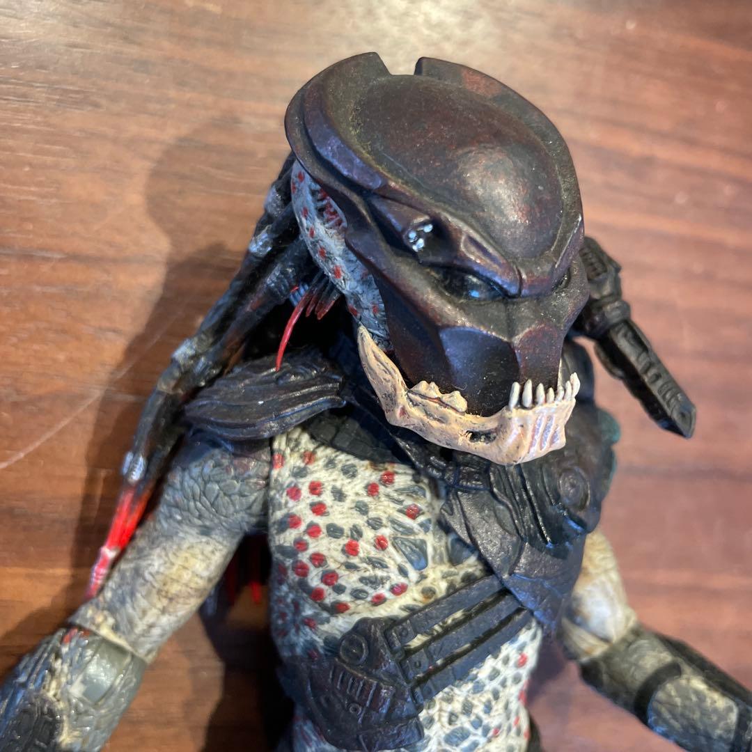 ネカ プレデター バーサーカープレデター マスクバージョン - メルカリ