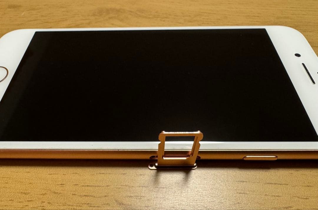 美品　Apple iPhone8 本体　箱付属品一部あり　64GB