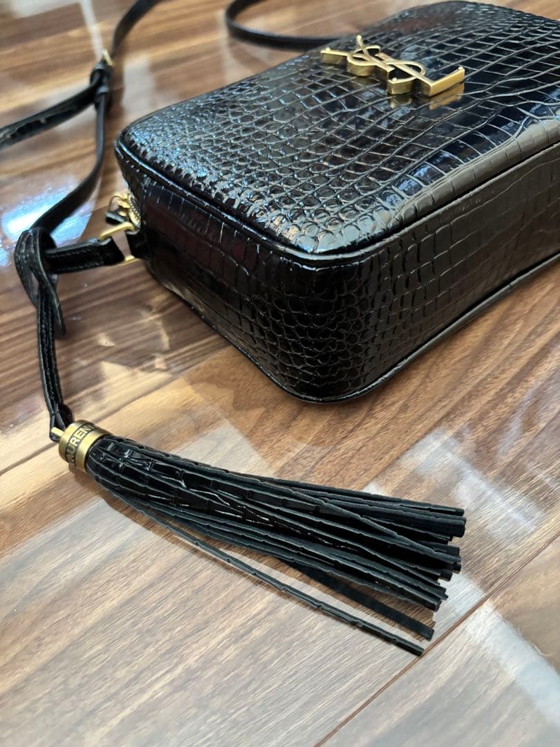 YSL ブラックショルダーバッグ タッセル付き - メルカリ