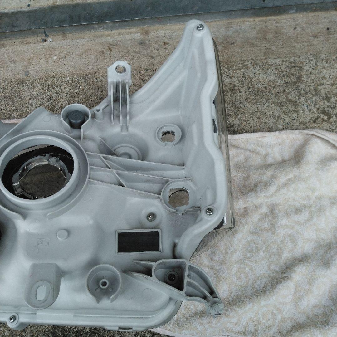 ダイハツ ハイゼット S321V 右 ヘッドライト 81130-B5160 - メルカリ