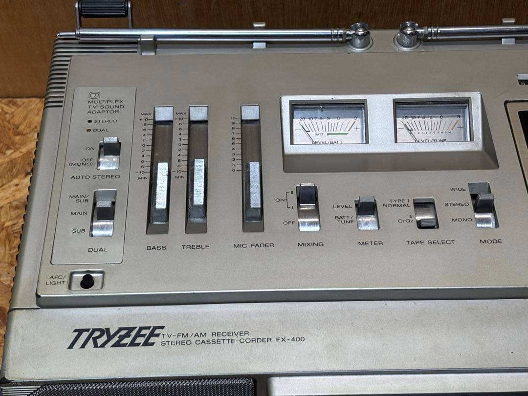 昭和レトロ カセット TV-AM/FMレシーバー FX-400 SONY - メルカリ