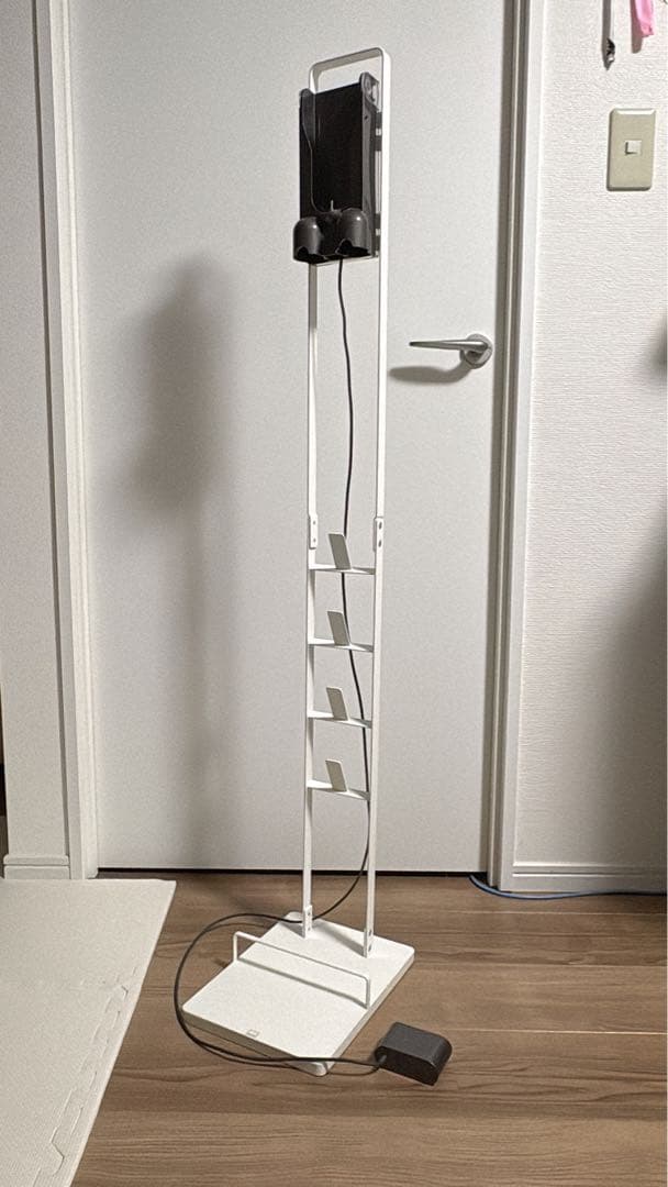 Dyson V10 Fluffy（フィルター予備有）＋スタンド - メルカリ